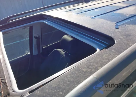 2004 Mercedes-Benz Ml 350 4Matic z USA, uszkodzony, nr VIN 4JGAB57E74A474777